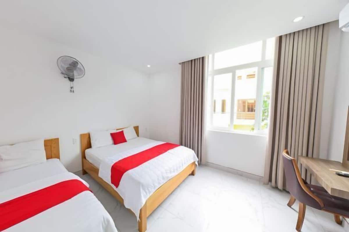 Minibar, desk, iron/ironing board (on request), free WiFi