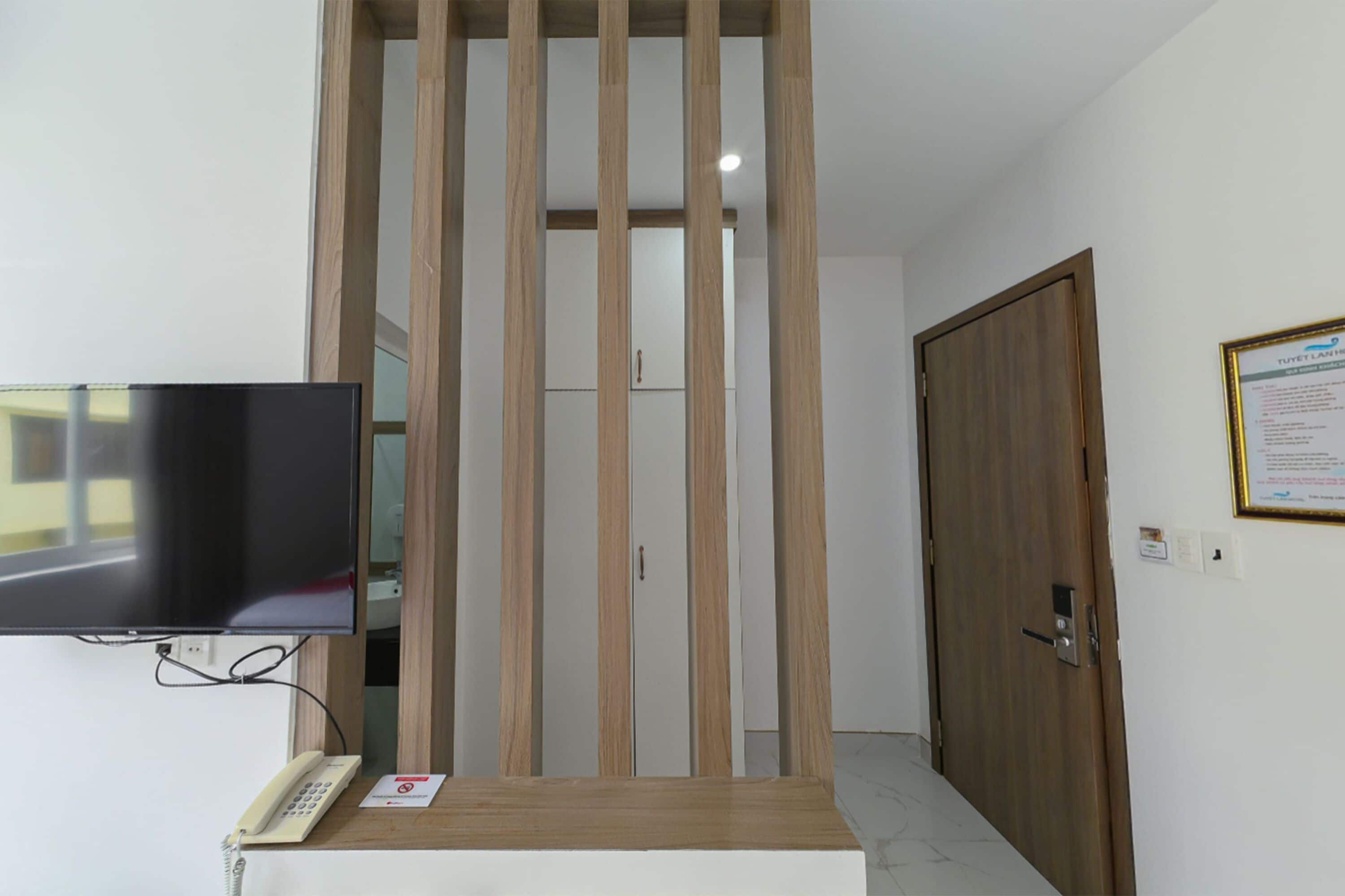 Family Quadruple Room | Minibar, desk, iron/ironing board, free WiFi