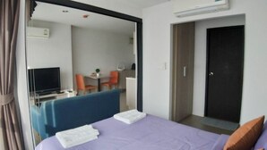Suite, 1 soverom | 1 soverom, skrivebord, strykejern/-brett og wi-fi (inkludert)