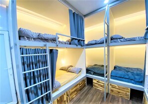 Bed in 10-Bed Mix Dormitory | Iron/ironing board, free WiFi, bed sheets - An Map Hostel - Gare De L' amour (Ho Chi Minh City)