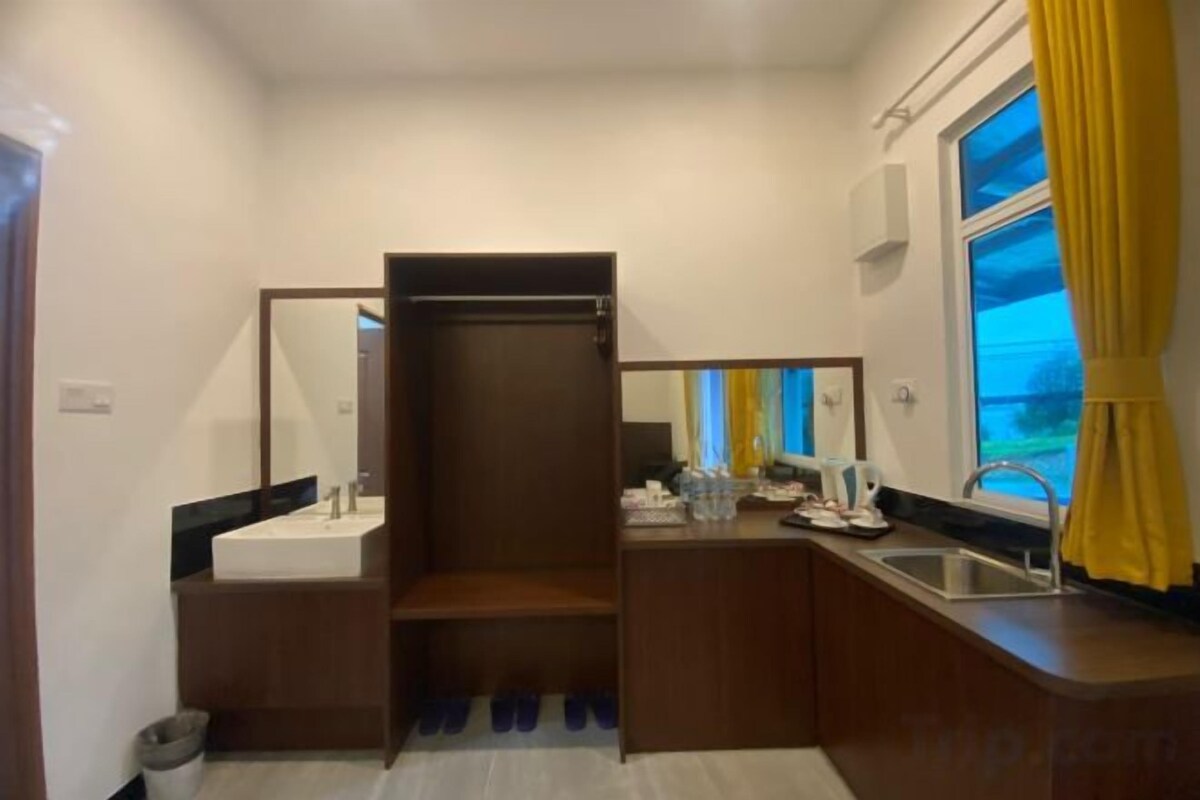 PRIME DELUXE ROOM WITH POOL