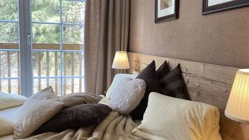 Double Room | 4 bedrooms, free WiFi