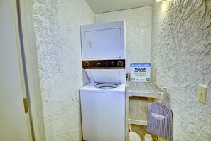 Studio (3 Bedrooms) | Interior - 146 The Shores (Panama City Beach)