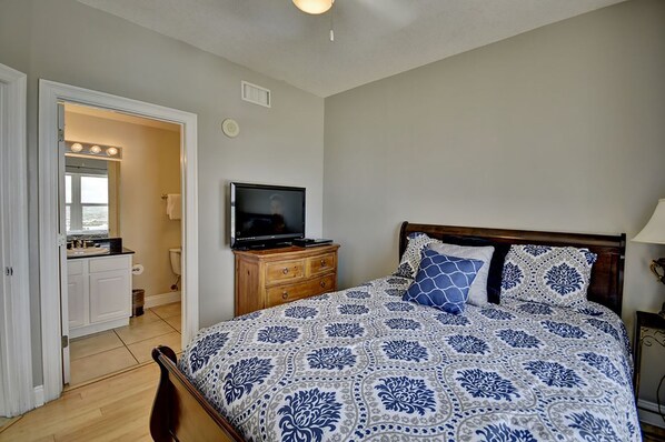 Studio (3 Bedrooms) | Interior