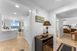 Studio (3 Bedrooms) | Interior - Sterling Reef 1207 (Panama City Beach)
