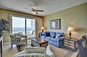 Living area - Sterling Breeze 1106 (Panama City Beach)