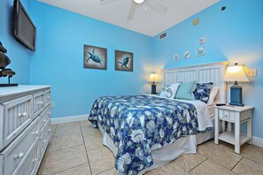 Studio (3 Bedrooms) | Interior - Sterling Breeze 2001 (Panama City Beach)