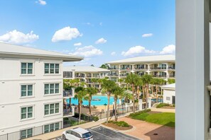 Studio (4 Bedrooms) | Interior