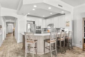 Studio (4 Bedrooms) | Interior