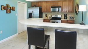 Apartemen (3 Bedrooms) | Dapur pribadi | Microwave, oven, kompor, dan mesin pencuci piring