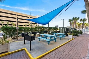 Studio (3 Bedrooms) | Interior