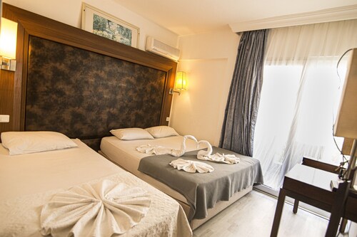 Famous Hotel Marmaris