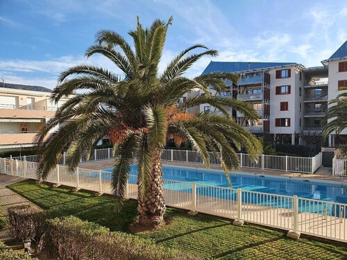 Residence Le Riviera Le Lavandou with swimming pool and beach 500m away