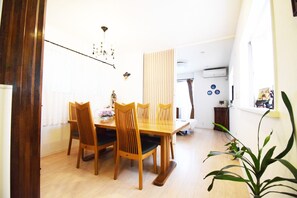 Apartment | In-room dining