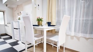 Apartment | In-room dining - Oval Tokyo Otsuka 105 (Tokyo)
