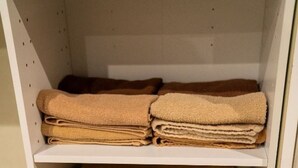Bathroom amenities - Oval Tokyo Yotsuya 501 (Tokyo)