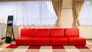 Living area - Oval Tokyo Yotsuya 501 (Tokyo)