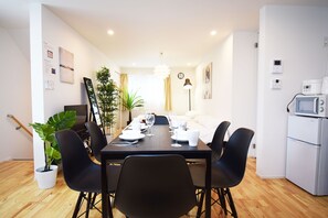 Apartment | In-room dining - Oval Tokyo Minami Ikebukuro 201 (Tokyo)