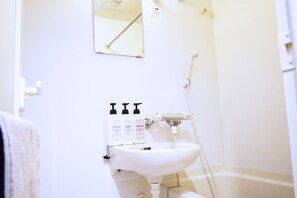 Apartment | Bathroom