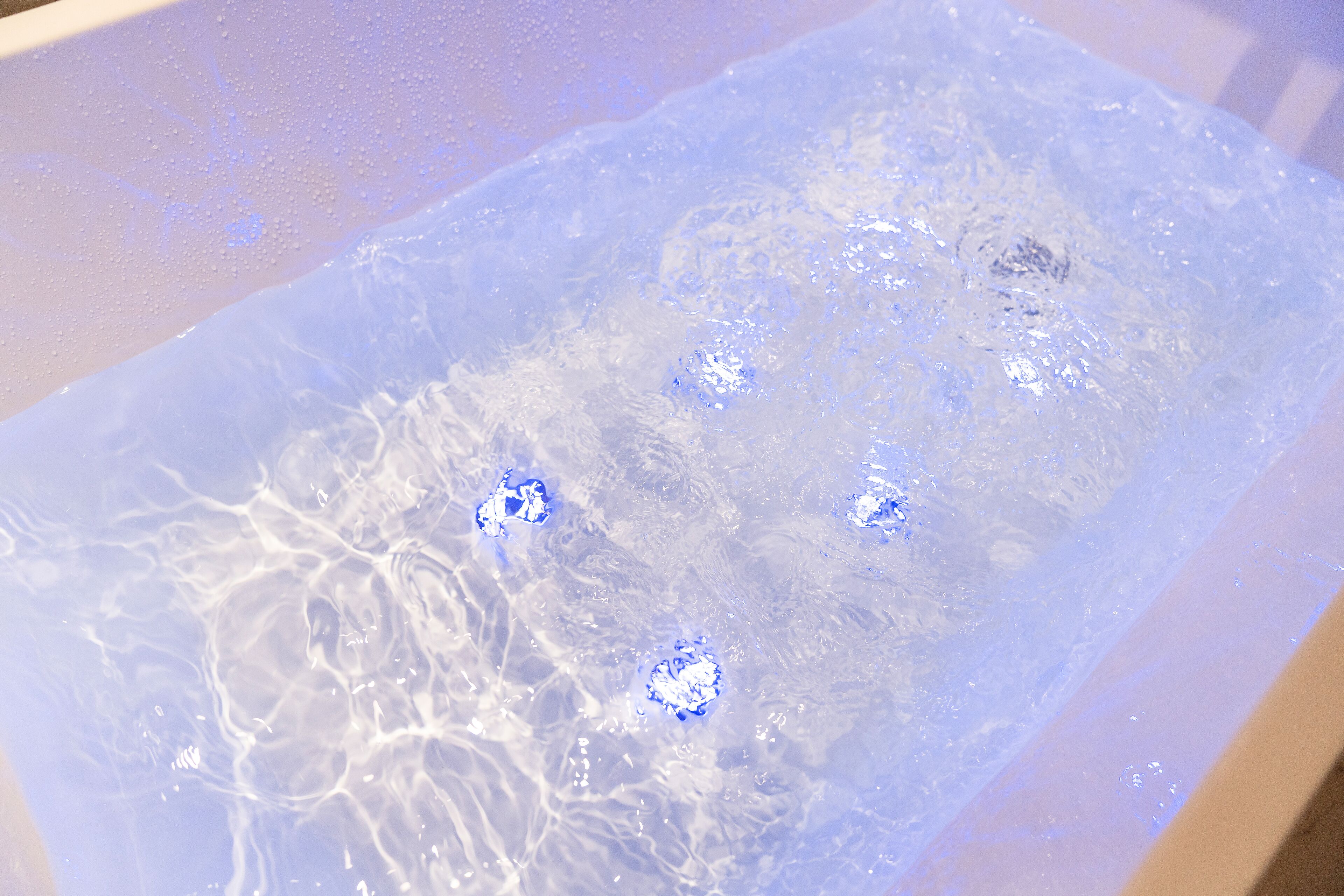 deluxe double room (spa) | jetted bathtub