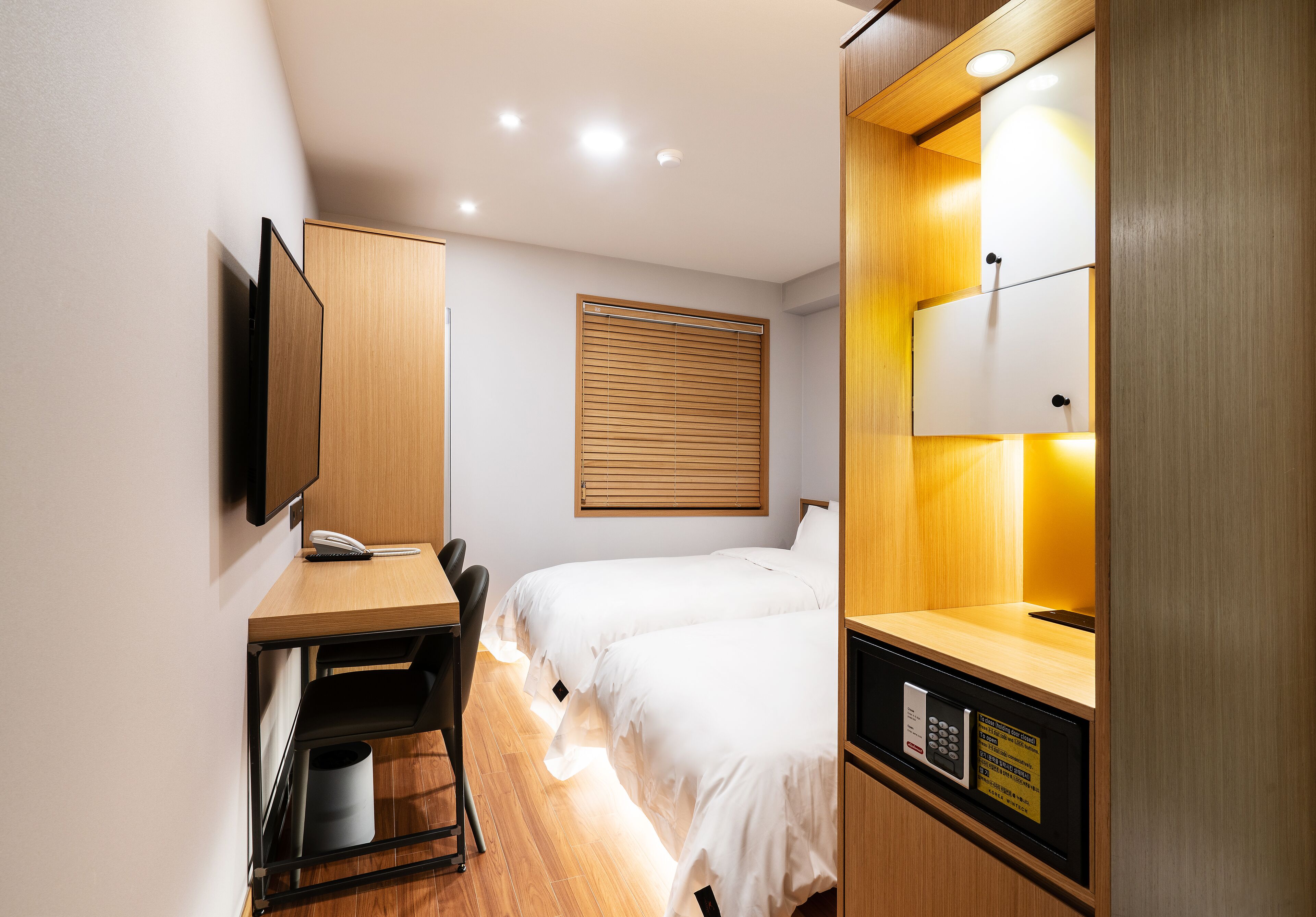 standard twin room | 1 bedroom, premium bedding, down duvets, pillow-top beds