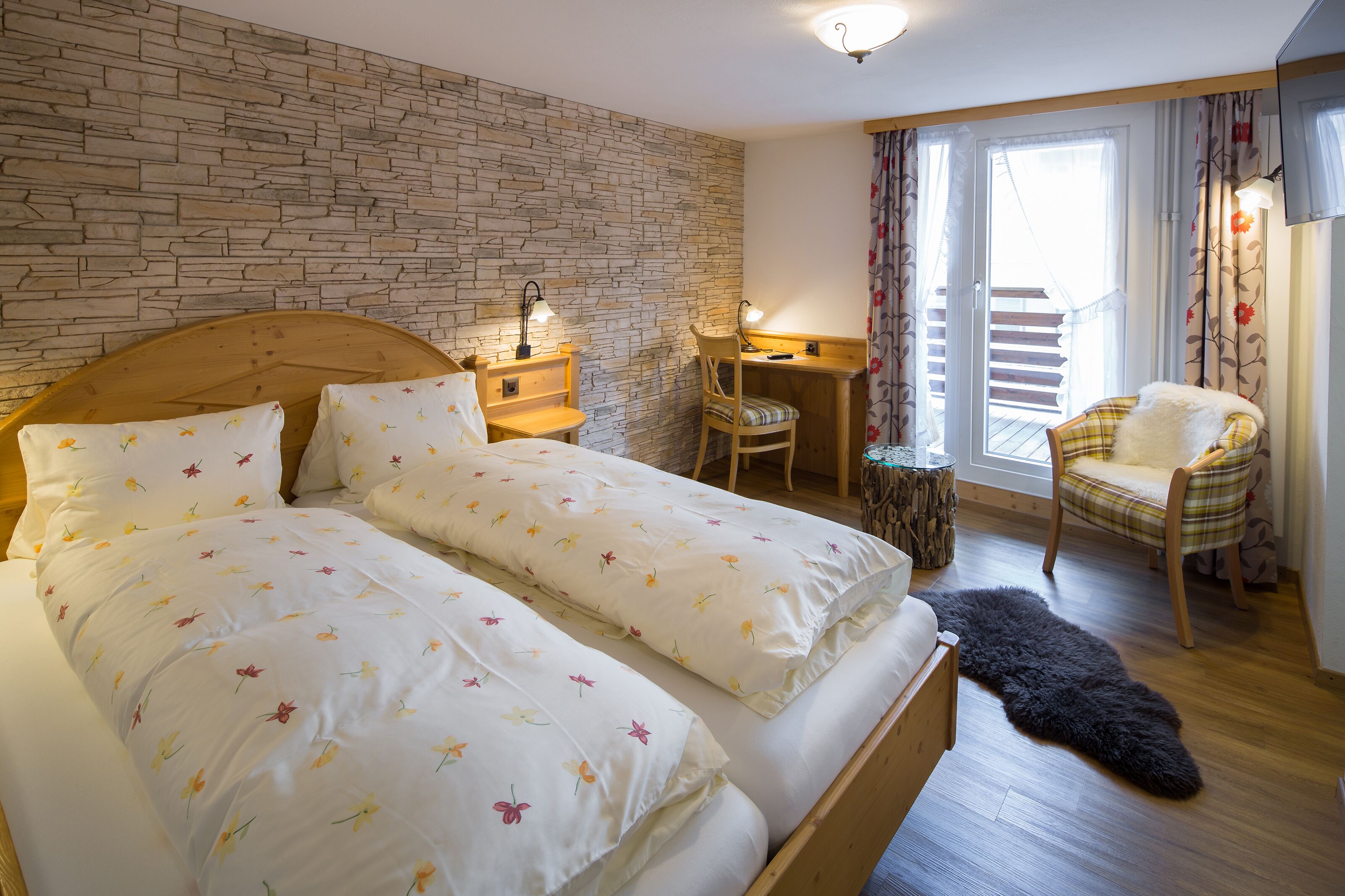 superior double room | desk, cots/infant beds, rollaway beds, free wifi