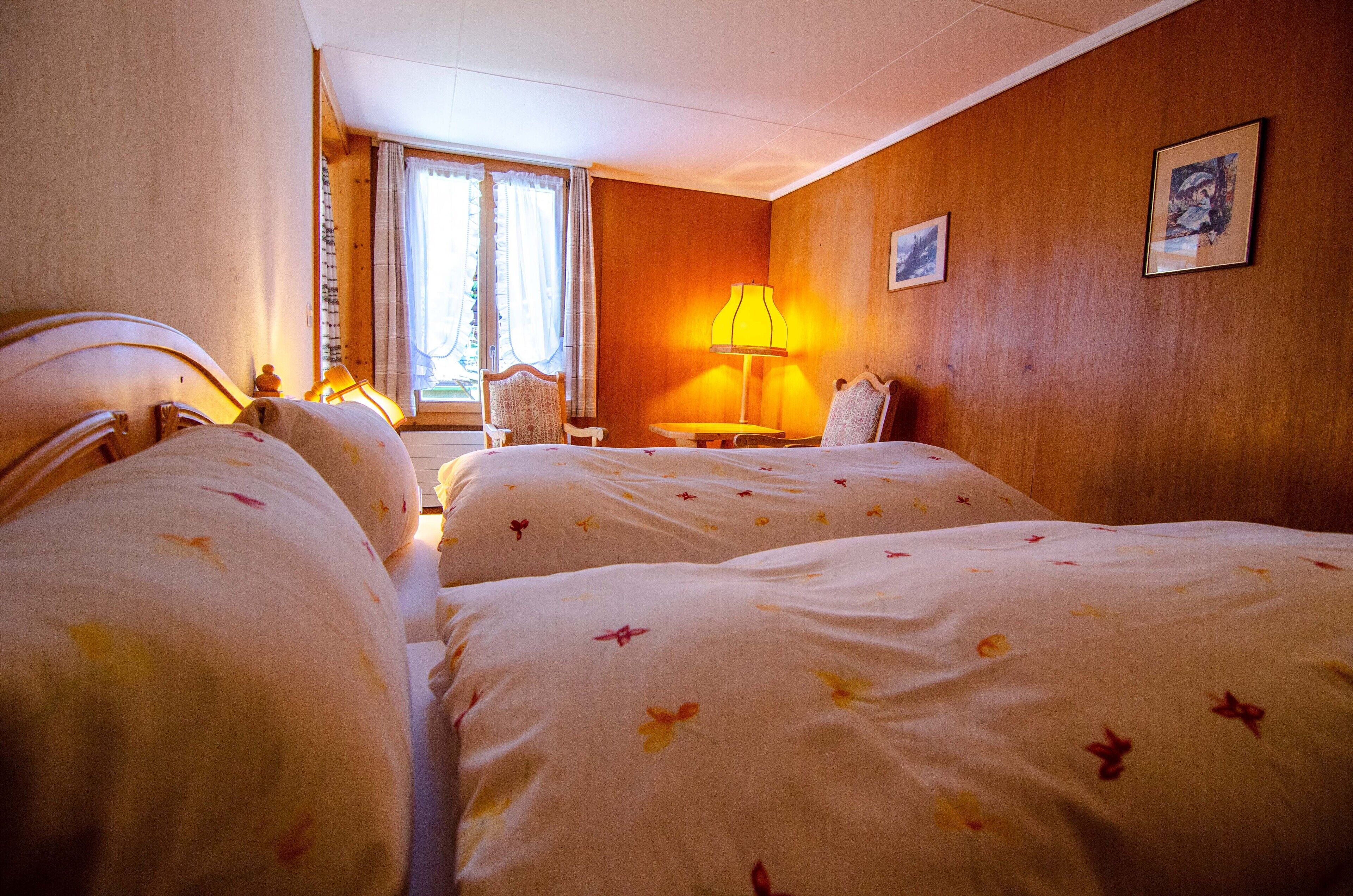family double room | desk, cots/infant beds, rollaway beds, free wifi