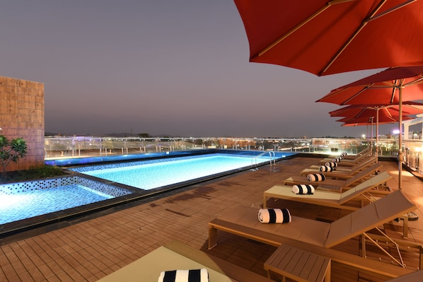 Outdoor pool - Harsha The Fern Shivamogga (Shimoga)