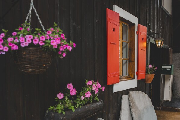 Exterior detail - Beau Chalet Très Bien Situé (Morzine)