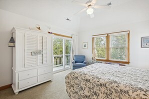 5 bedrooms, iron/ironing board, WiFi, bed sheets