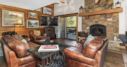 Renovated Burgess Creekside Ski Townhome – Fireplace, Private Garage & Gear Storage