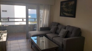 Lejlighed - 1 soveværelse - havudsigt | Stue | Fladskærms-tv