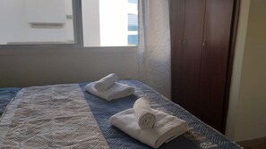 Lejlighed - 1 soveværelse - havudsigt | 1 soveværelse, pengeskab på værelset, strygejern/strygebræt