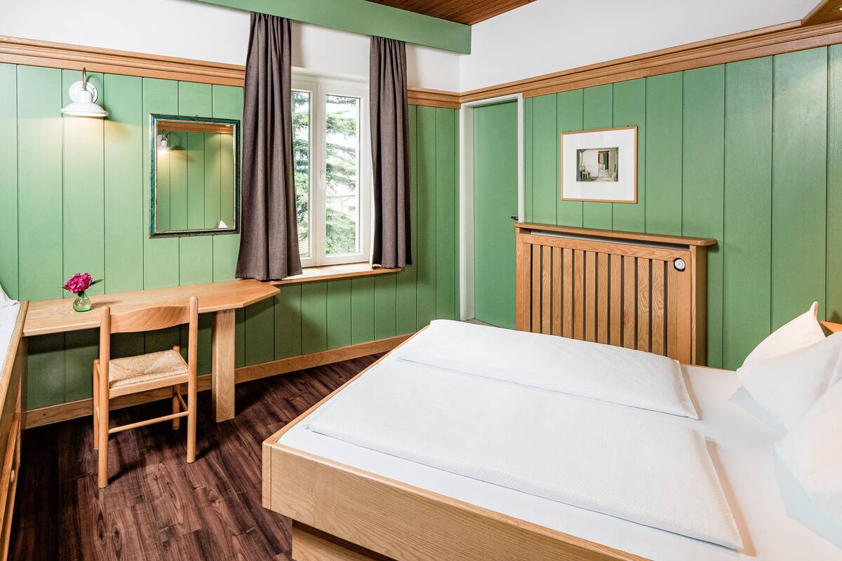 Standard Triple Room | In-room safe, desk, cribs (surcharge), WiFi (free)