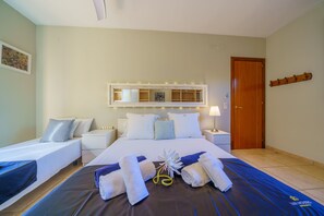 5 bedrooms, iron/ironing board, free WiFi, bed sheets - Villa Jaruco Lux | Private Pool BBQ Air Conditioning Ideal for Families (Lloret de Mar)