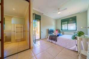 5 bedrooms, iron/ironing board, free WiFi, bed sheets - Villa Jaruco Lux | Private Pool BBQ Air Conditioning Ideal for Families (Lloret de Mar)