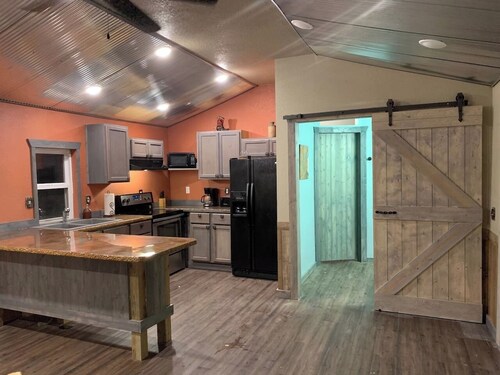 Secluded Ranch House Cabin in Eminence - Ozarks