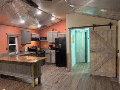 Secluded Ranch House Cabin in Eminence - Ozarks