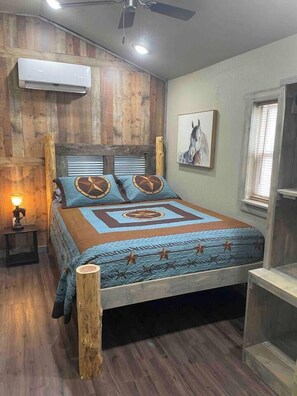 Free WiFi, bed sheets - Secluded Ranch House Cabin in Eminence - Ozarks (Eminence)