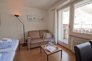 Studio | Woonruimte | Een flatscreentelevisie