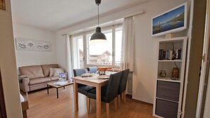Studio | Living area | Flat-screen TV - Studio Findeln (Zermatt)