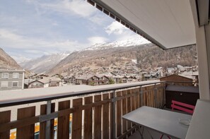 Studio | Uitzicht vanaf balkon