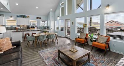 Hot Tub w/ Ocean Views, Game Room, Firepit