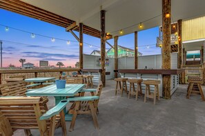 屋外ダイニングエリア