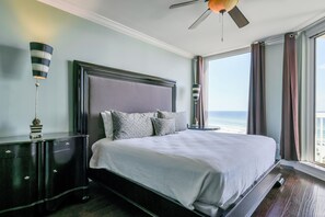 3 室のベッドルーム、アイロン / アイロン台、WiFi (無料)、ベッドシーツ