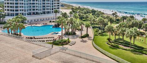 屋内プール、温水プール