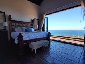 6 slaapkamers, een strijkplank/strijkijzer, gratis wifi, beddengoed