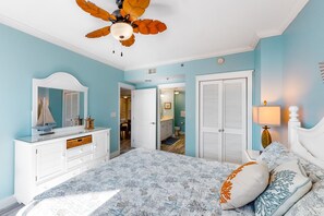2 bedrooms, iron/ironing board, internet, bed sheets - Inviting, Coastal Condo On Okaloosa Island Waterfall, Lazy River (Fort Walton Beach)