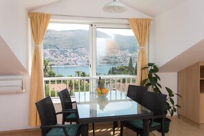 Apartment (2 Bedroom Apt with Sea View) | In-room dining - Apartment Lala (Dubrovnik)