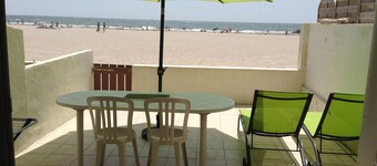 Waterfront - Apartment in 1st line - Sea view